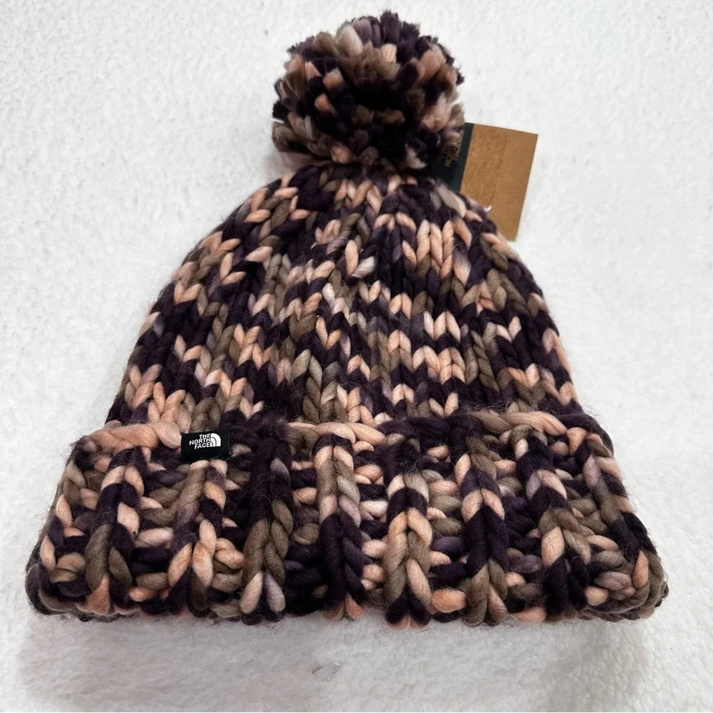 Women’s Knit North Face Hat
